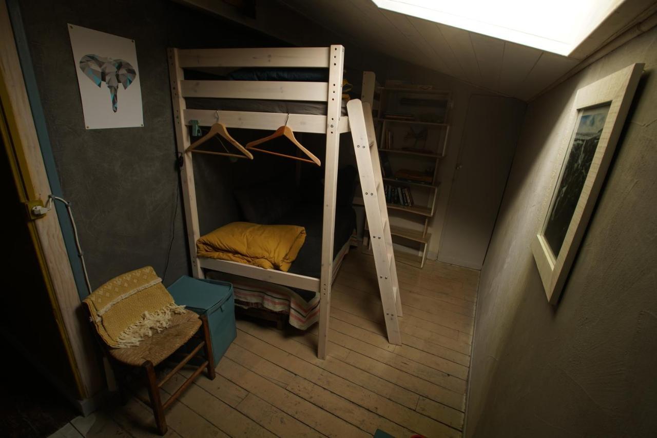 Le Refuge Cérétan, grand et bel appartement mansardé en plein centre Exterior foto